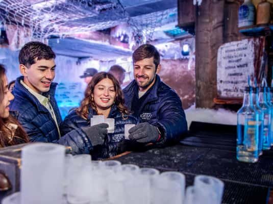 Amsterdam: Icebar Entry Ticket with 3 Drinks