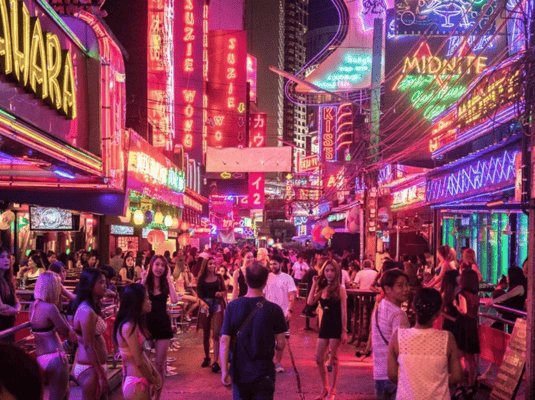 Bangkok: Soi Cowboy, Nana, Soi 11, Rooftops, Clubs & Go Go’s