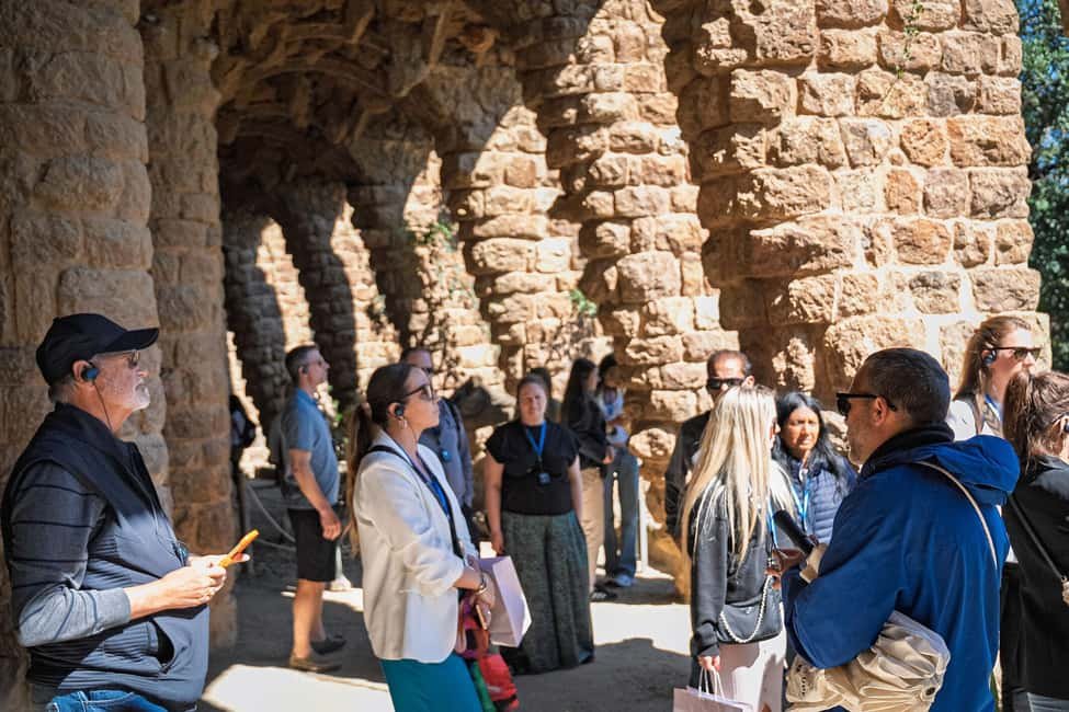 Barcelona: Park Guell Guided Tour with Skip The Line Entry side 2