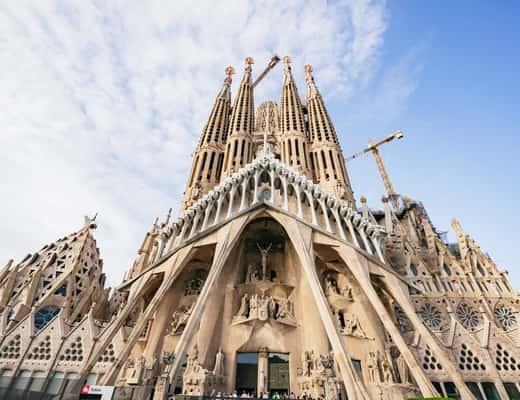 Barcelona: Sagrada Familia Skip-the-Line Entry Ticket & Tour