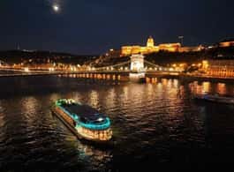 Budapest: 4-Course Dinner River Cruise with Live Folk Music side 1