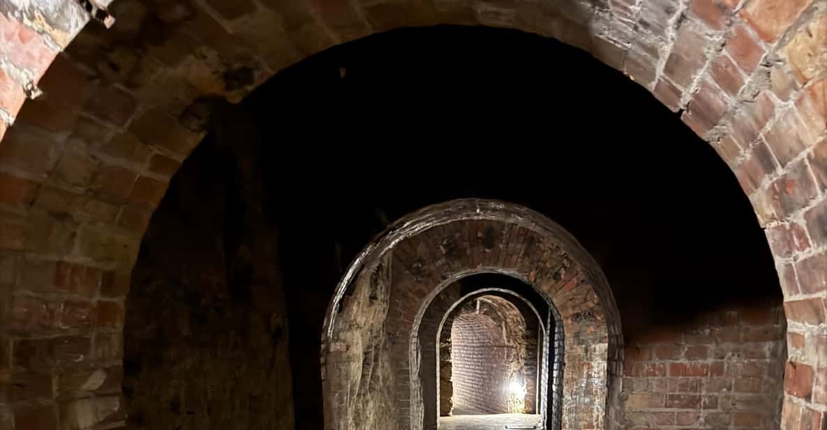 Budapest: Buda Castle Cave Tour side 1