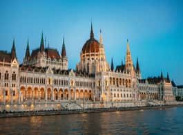 Budapest: Evening Cruise including Drink Options side 2