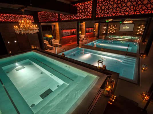Budapest: Mandala Day Spa & Luxury Pool Experience