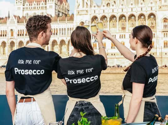 Budapest: Unlimited Prosecco, Beer and Aperol Spritz Cruise