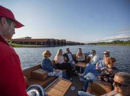 Copenhagen: Guided Canal Tour by Electric Boat side 2