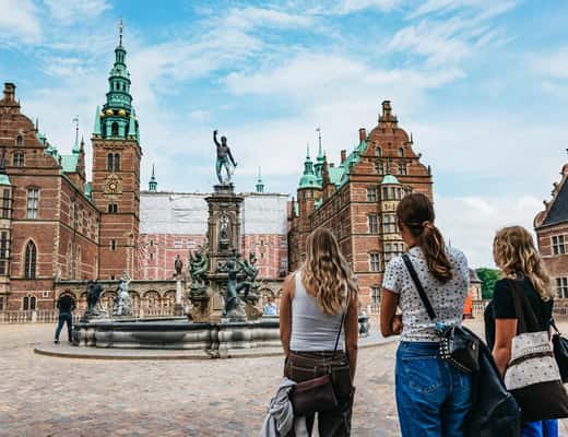 Copenhagen: Kronborg, Frederiksborg Castle and Roskilde Tour