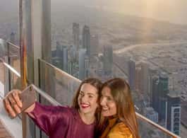 Dubai: Burj Khalifa VIP Experience Level 152 Lounge Access side 2