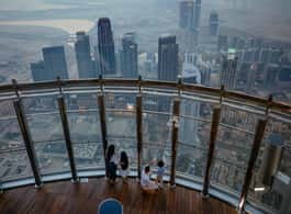 Dubai: Fast Track Entry to Burj Khalifa Levels 124 & 125 side 1