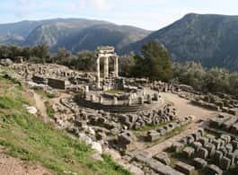 From Athens: Delphi Full Day V.R. Audio Guided Tour side 1