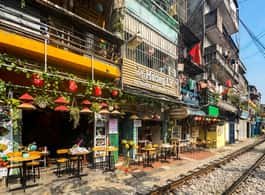 Hanoi: Guided Food Tour with Train Street Visit side 2