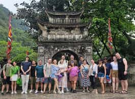 Hanoi: Ninh Binh, Hoa Lu, Trang An and Mua Cave Tour side 1