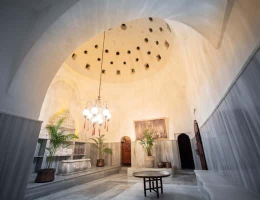 Istanbul: Cagaloglu Hamam Experience side 1
