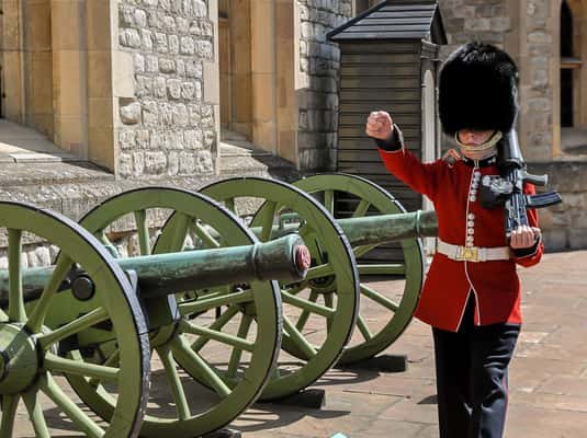 London: Tower of London and Crown Jewels Exhibition Ticket