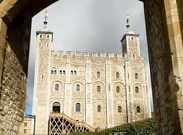 London: Tower of London and Crown Jewels Exhibition Ticket side 1