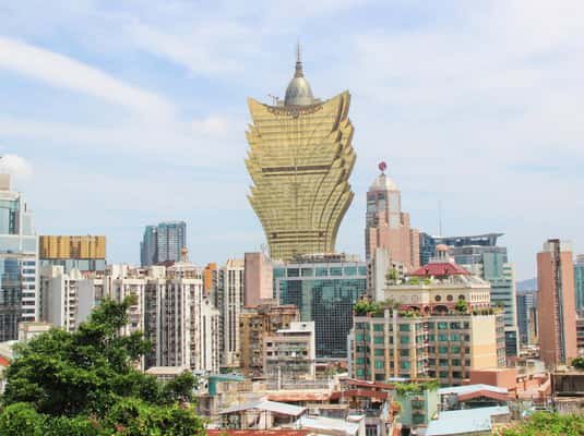 Macau: Private Historic City Tour with Michelin Food Tasting